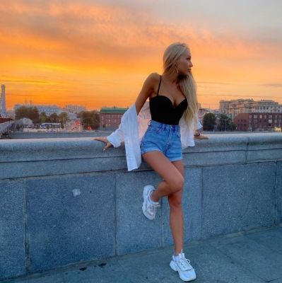 Оленька, рост: 158, вес: 51 — проститутка по вызову