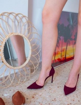 Лола, 28 лет — минет в машине