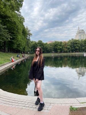 Вика, 8 909 630-93-67